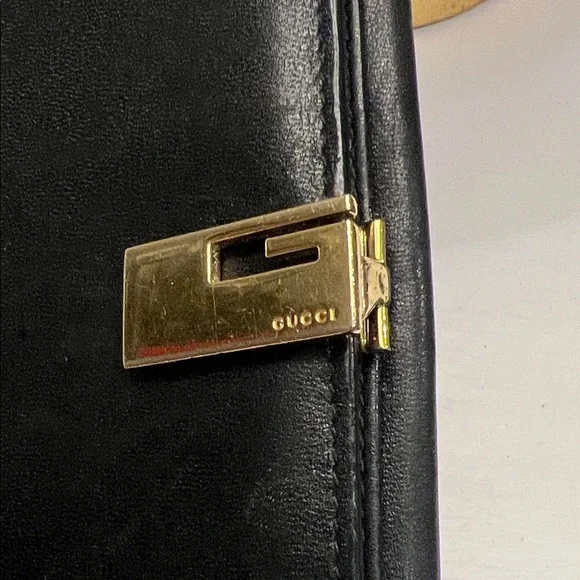 Vintage Gucci Black Leather Wallet with Gold Tone Clasp - Picture 2 of 16